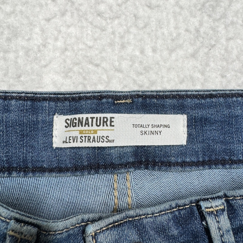 Levi's Totally Shaping Skinny Jeans Women’s Size 10 Petite - Picture 5 of 10